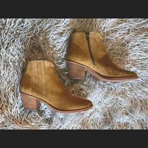 Frye Ankle Booties size 10 - Sand Tan
